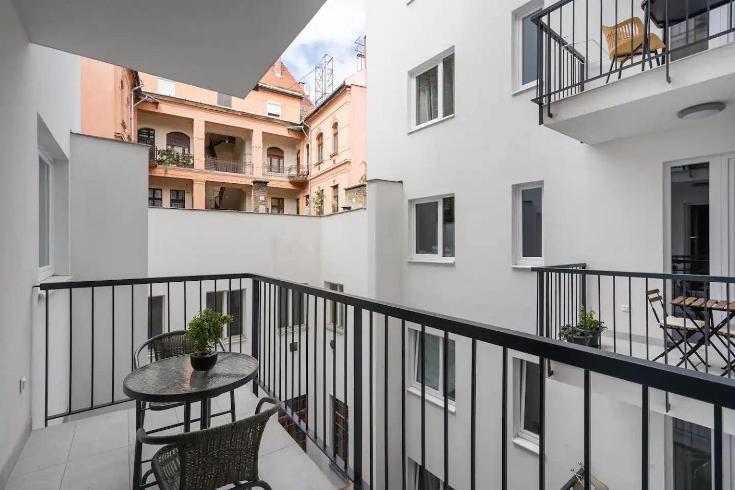 The Rose Garden Budapest Apartments المظهر الخارجي الصورة