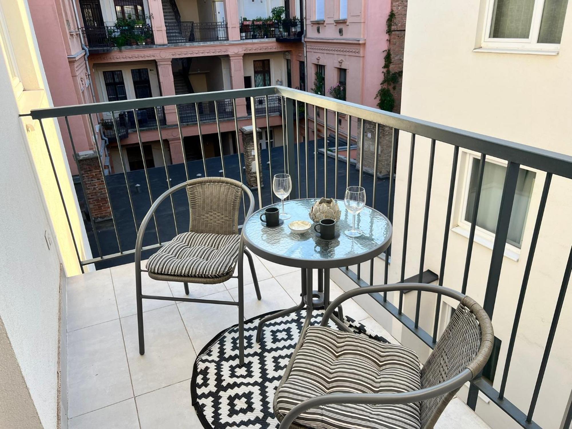 The Rose Garden Budapest Apartments المظهر الخارجي الصورة